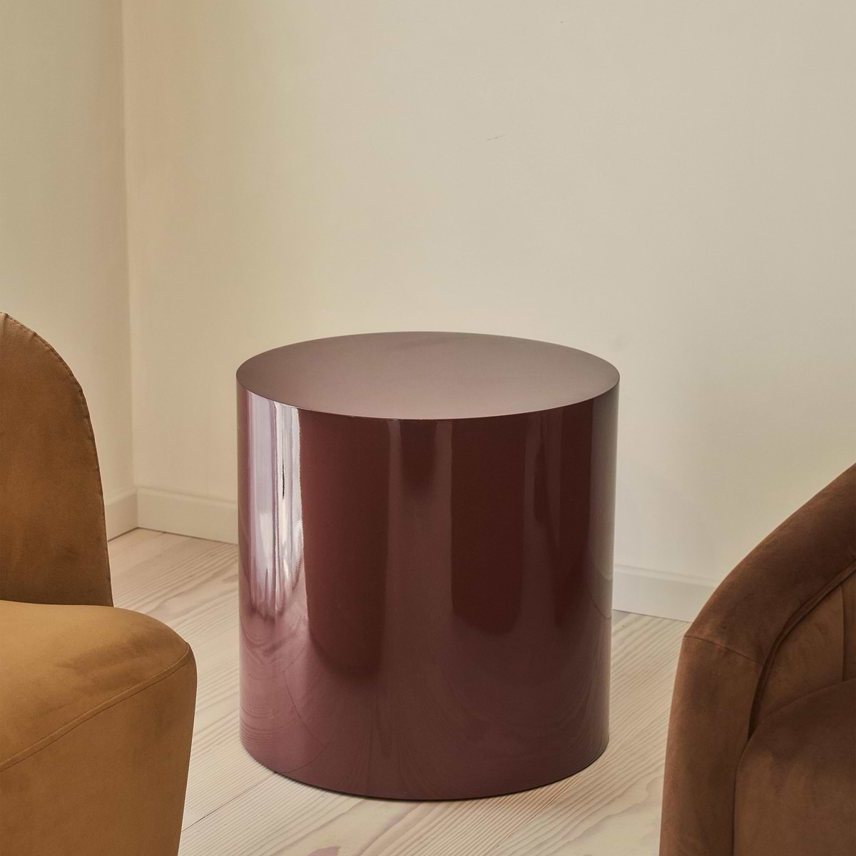 Rivington - High Gloss Burgundy Round Side Table
