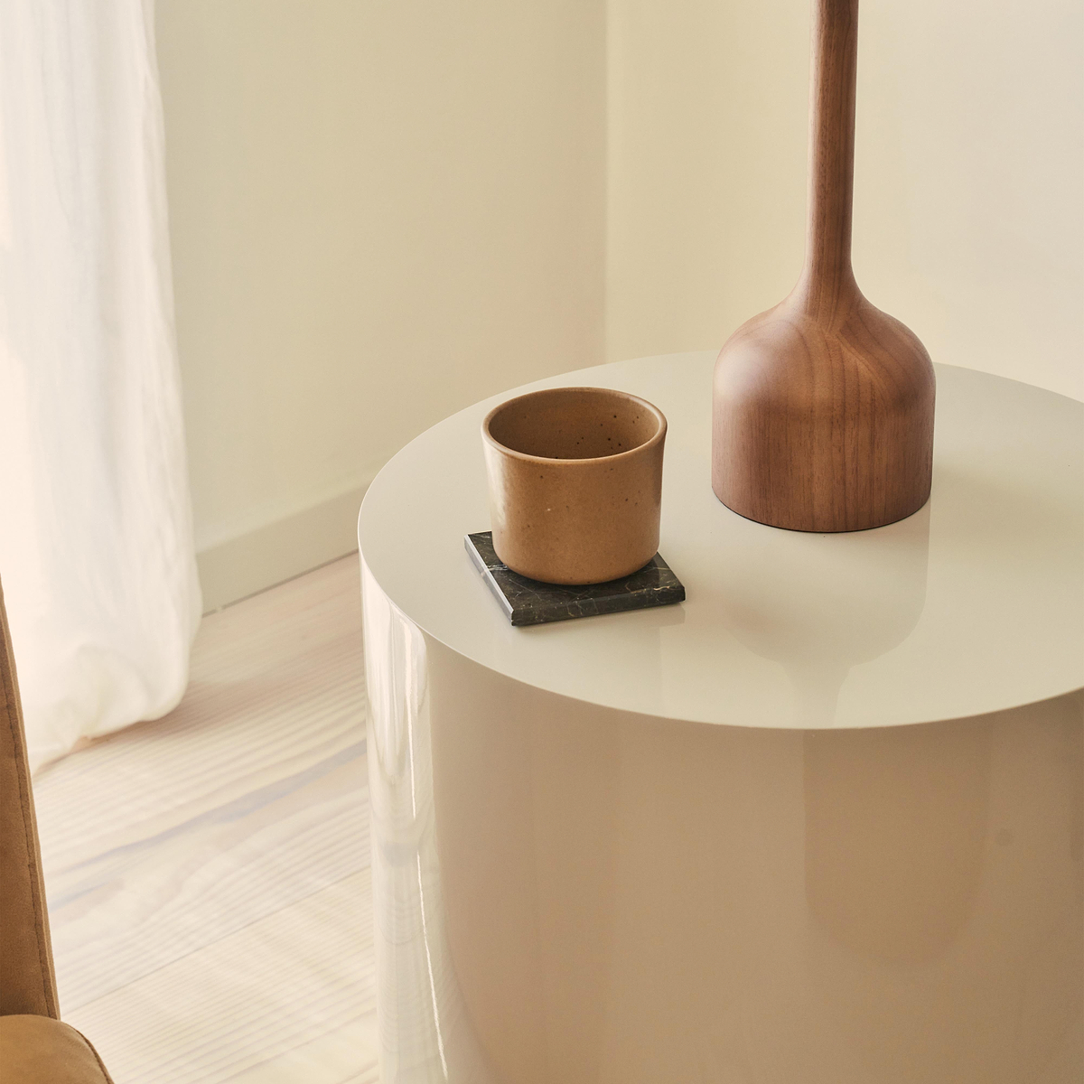 Rivington - High Gloss Ivory Round Side Table