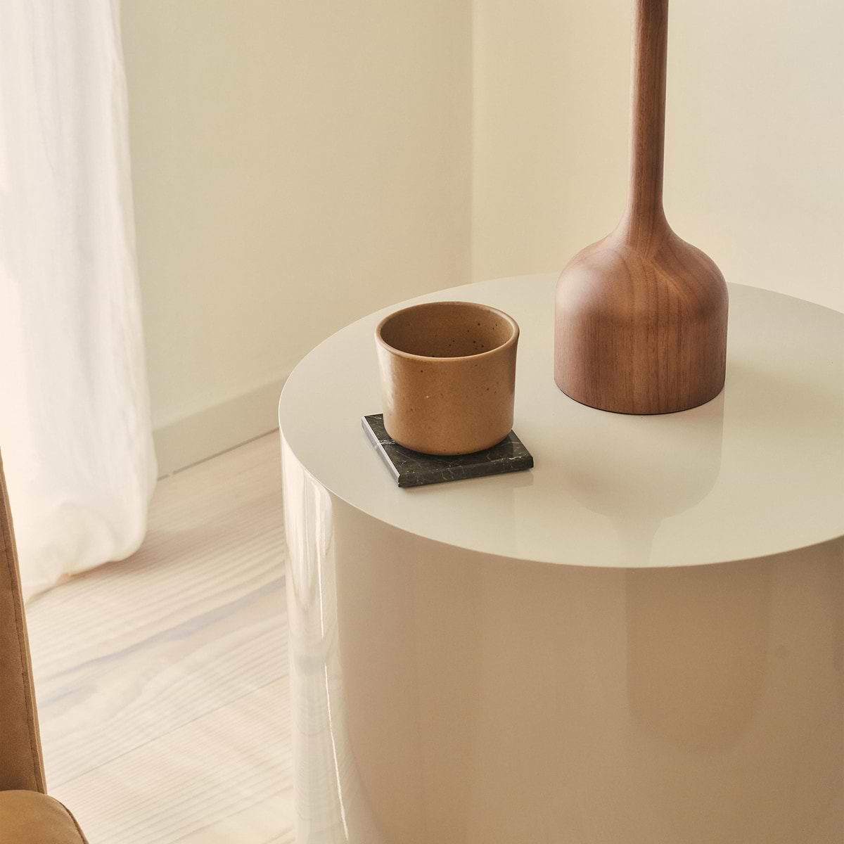 Rivington - High Gloss Ivory Round Side Table
