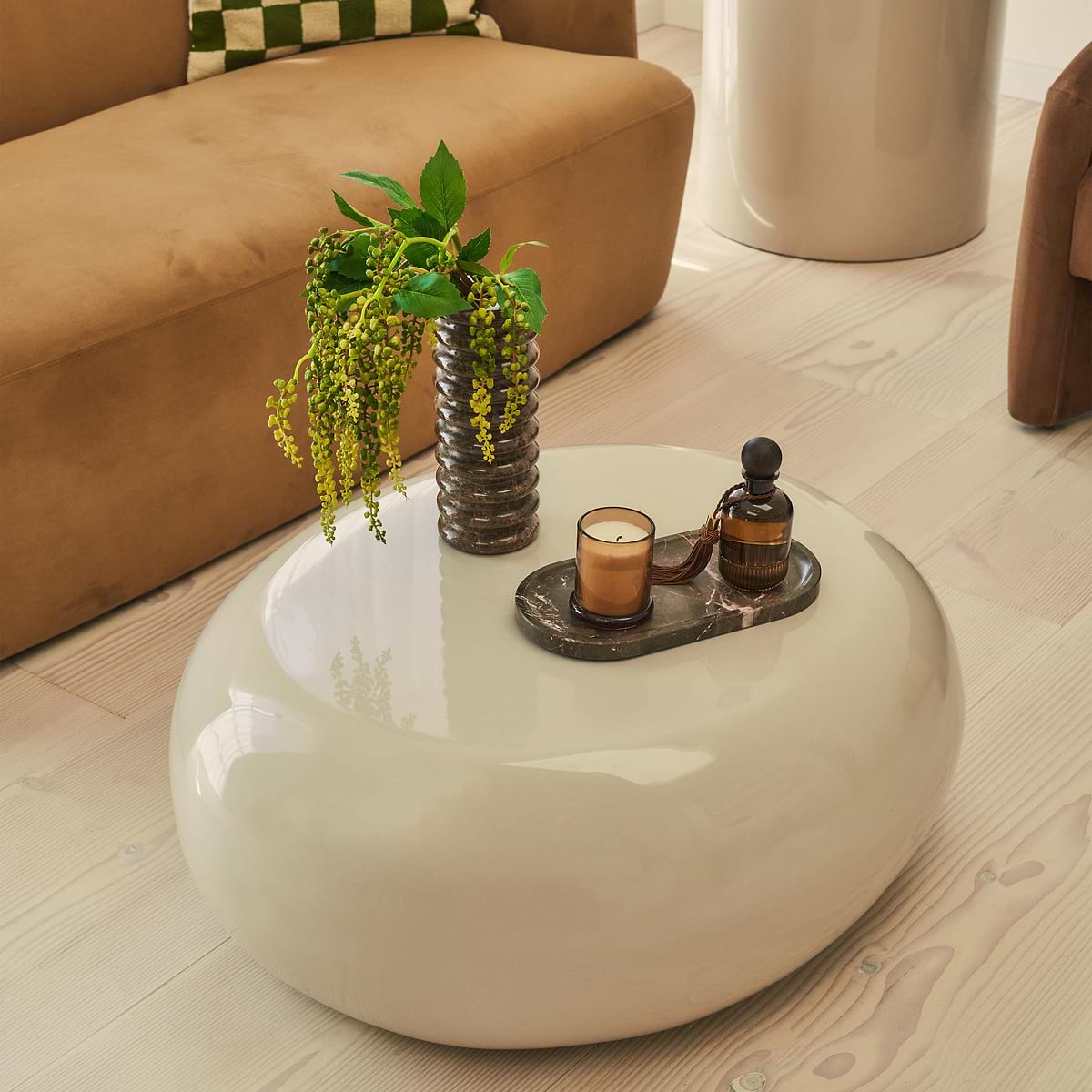 Rivington - High Gloss Ivory Large Pebble Coffee Table