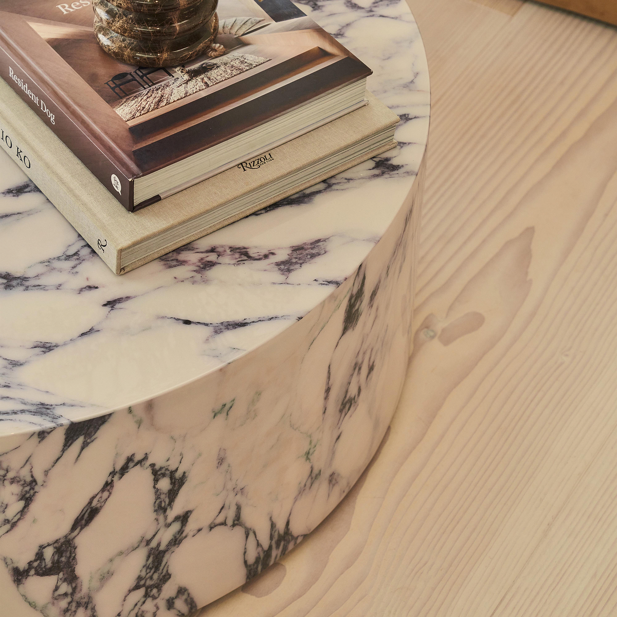 Atella - Arabescato Round Premium Solid Marble Coffee Table