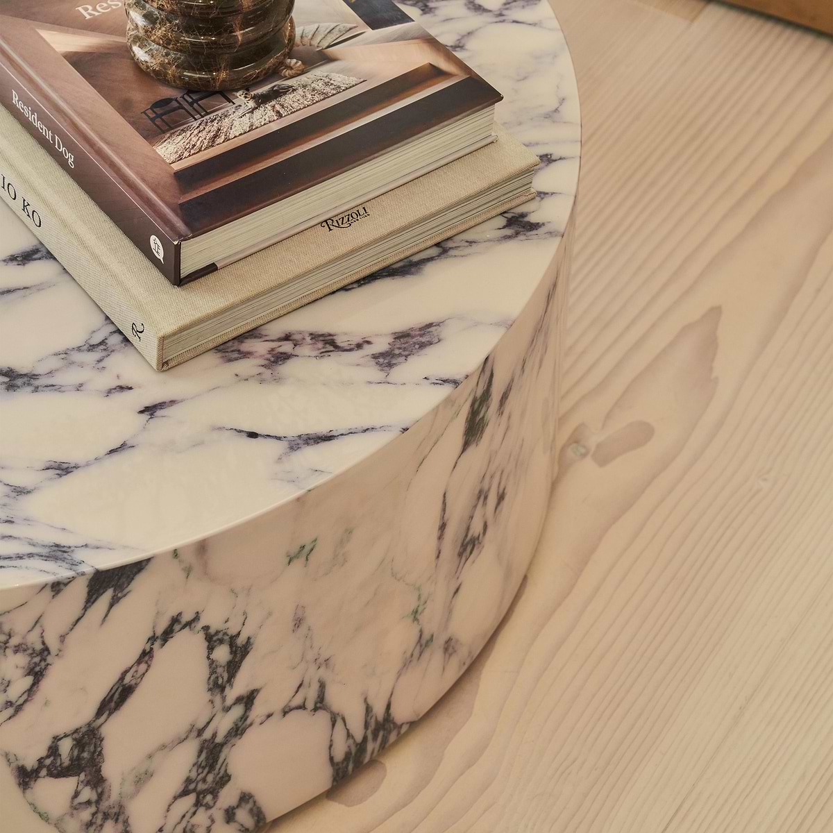 Atella - Arabescato Round Premium Solid Marble Coffee Table