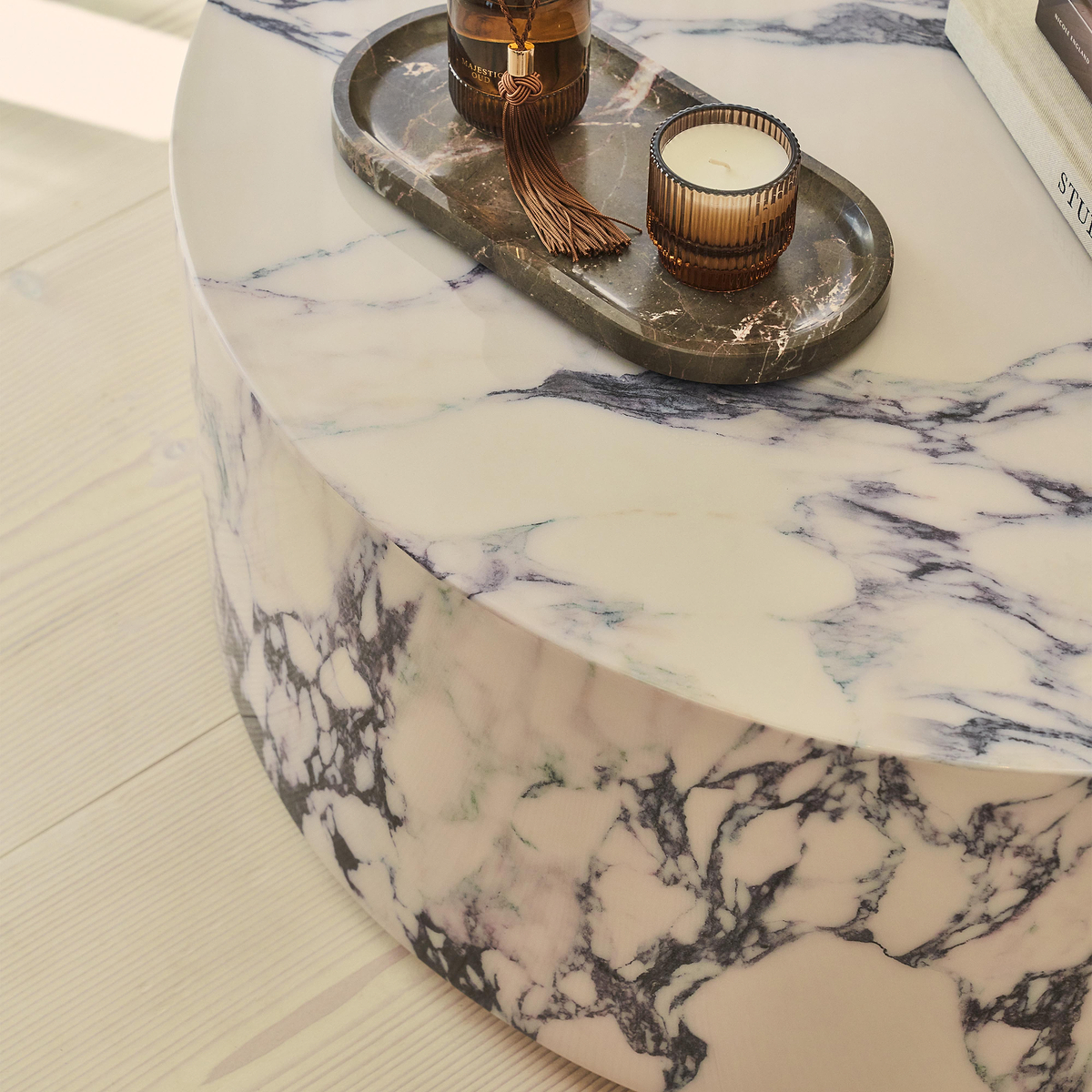 Atella - Arabescato Round Premium Solid Marble Coffee Table