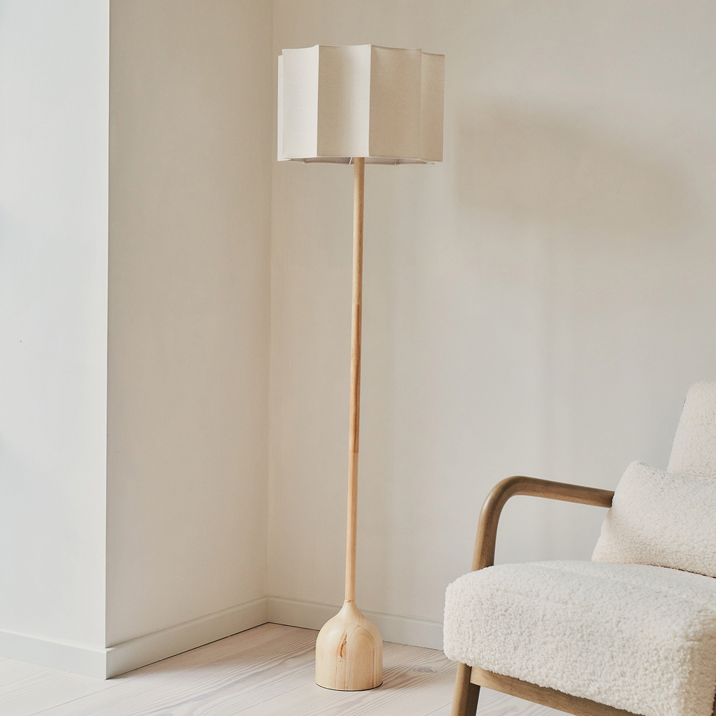 Esme Light Inverted Scallop Shade Floor Lamp