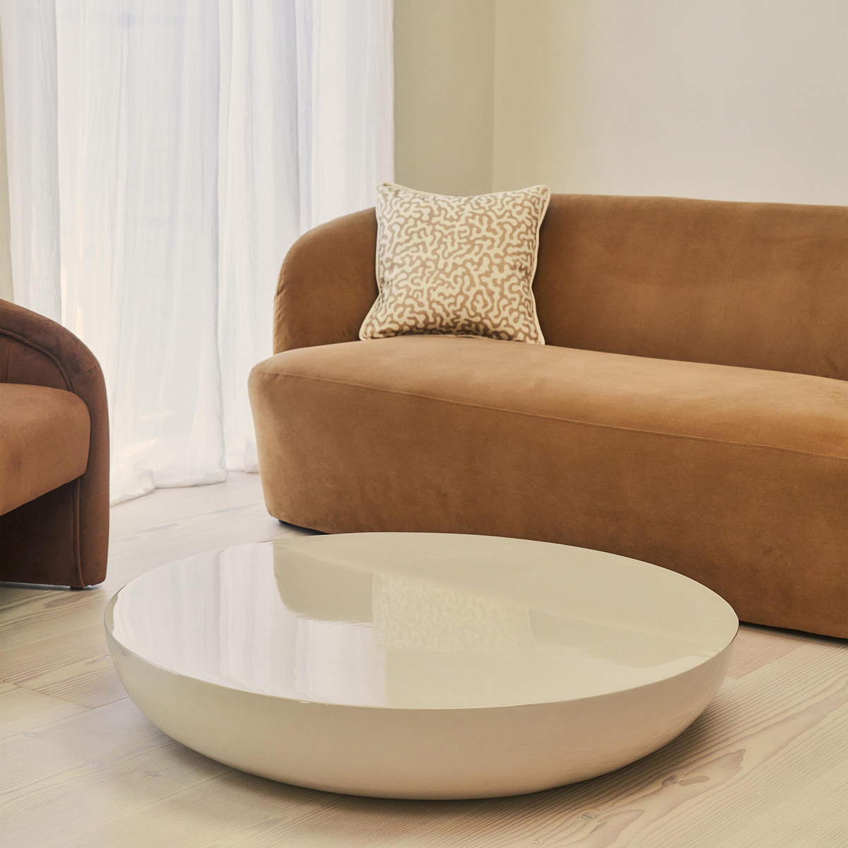 Rivington - High Gloss Ivory Large Round Coffee Table