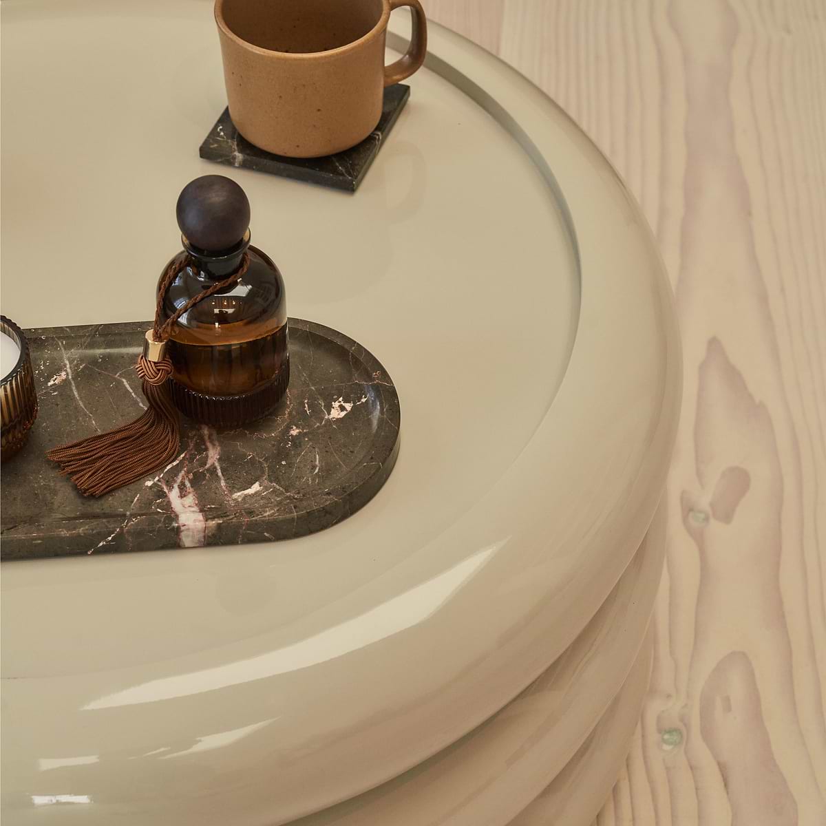 Compton - High Gloss Ivory Round Coffee Table