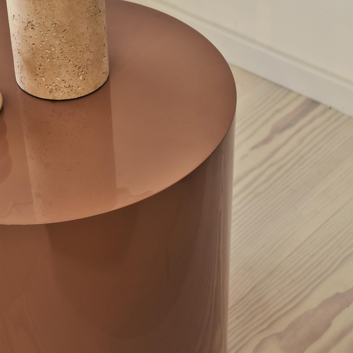 Rivington - High Gloss Mocha Round Side Table