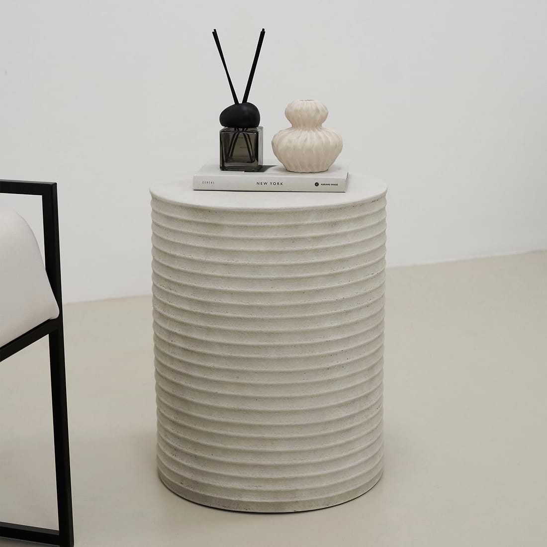 Raya Minimal Concrete Ribbed Side Table