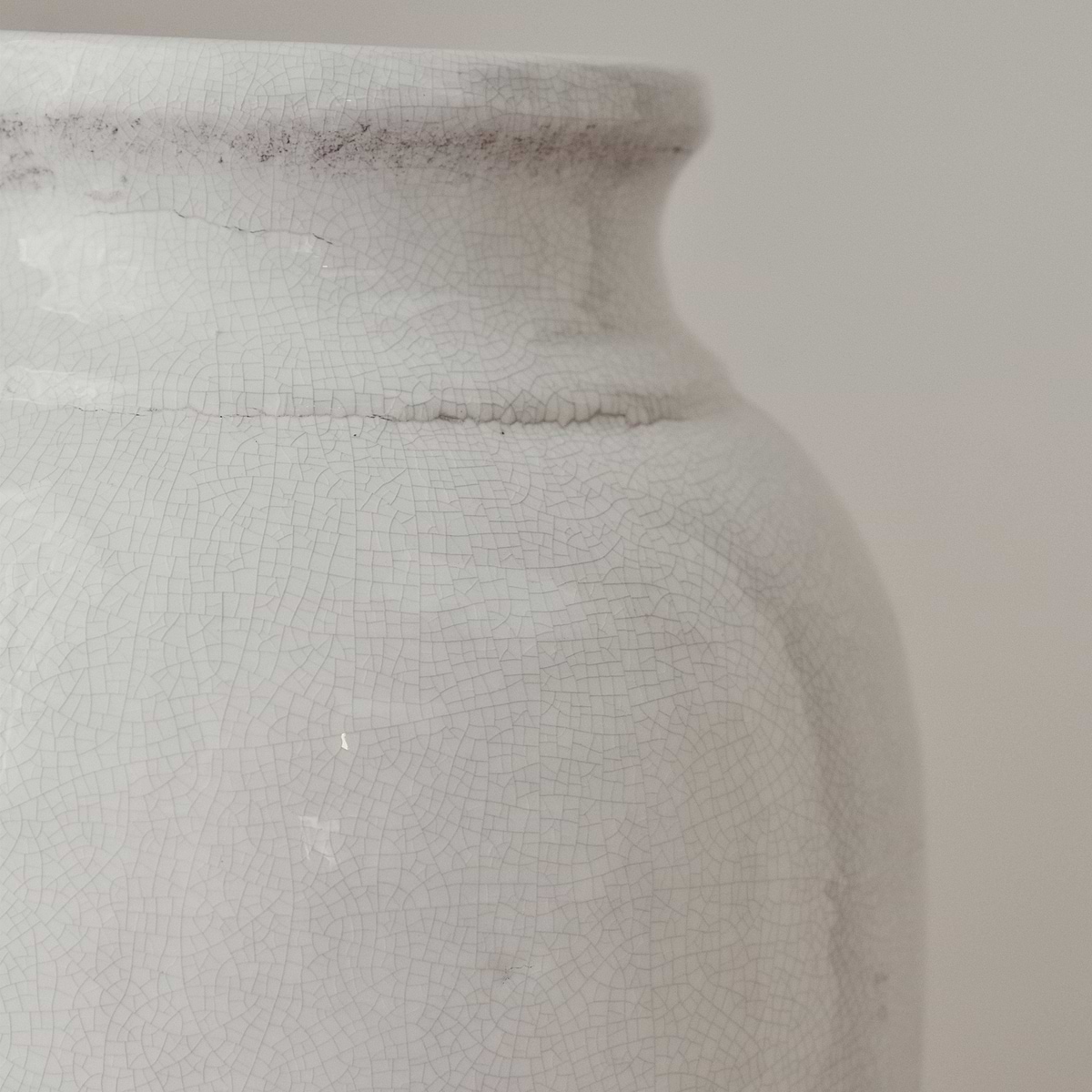 Cadira - Large Ivory Gloss Ceramic Vase