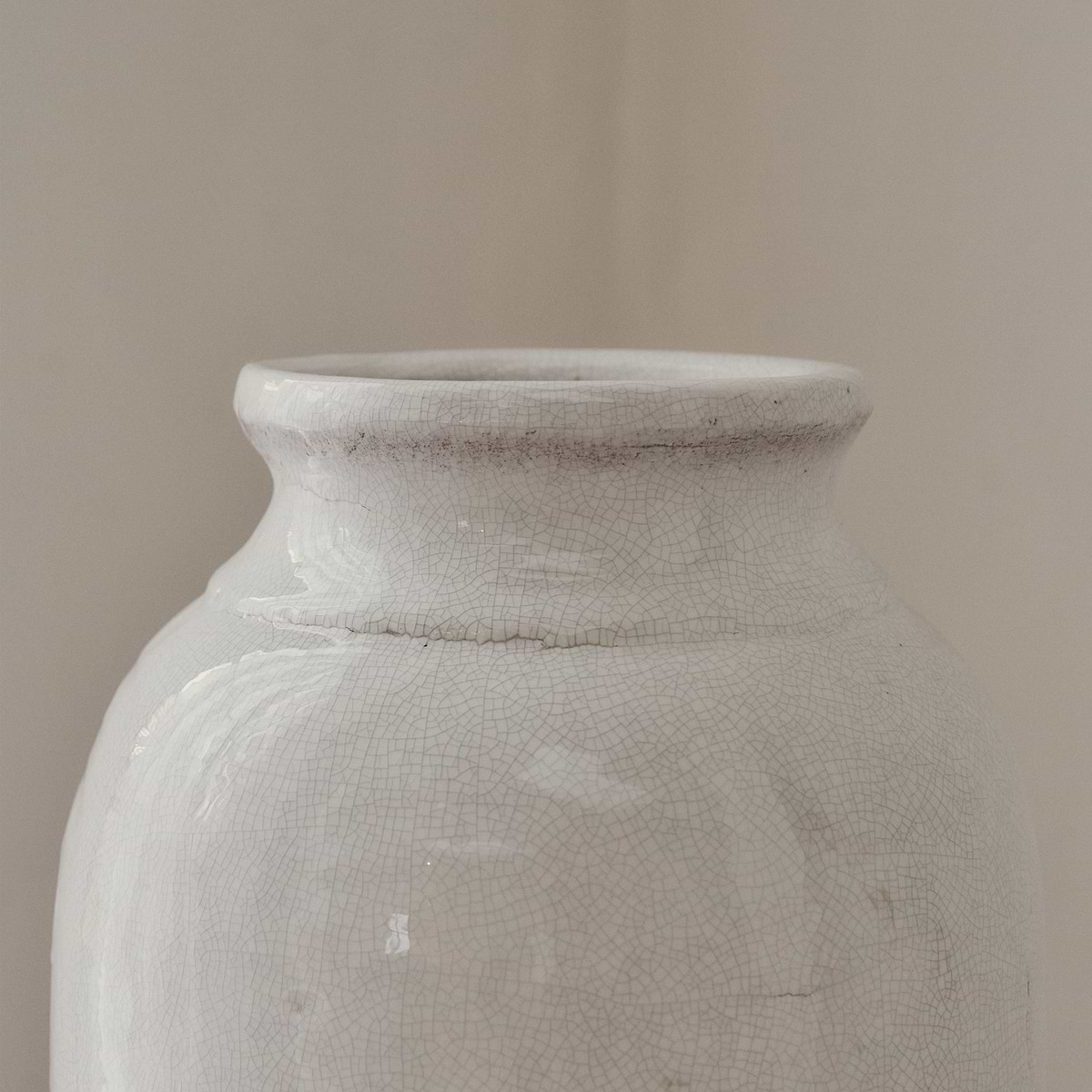 Cadira - Large Ivory Gloss Ceramic Vase
