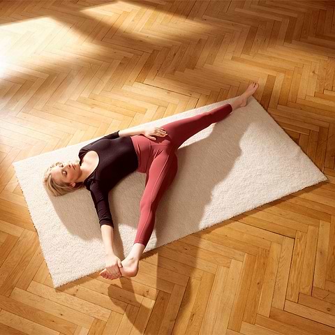 Posición 1: Extensión de piernas - Supta Padangusthasana