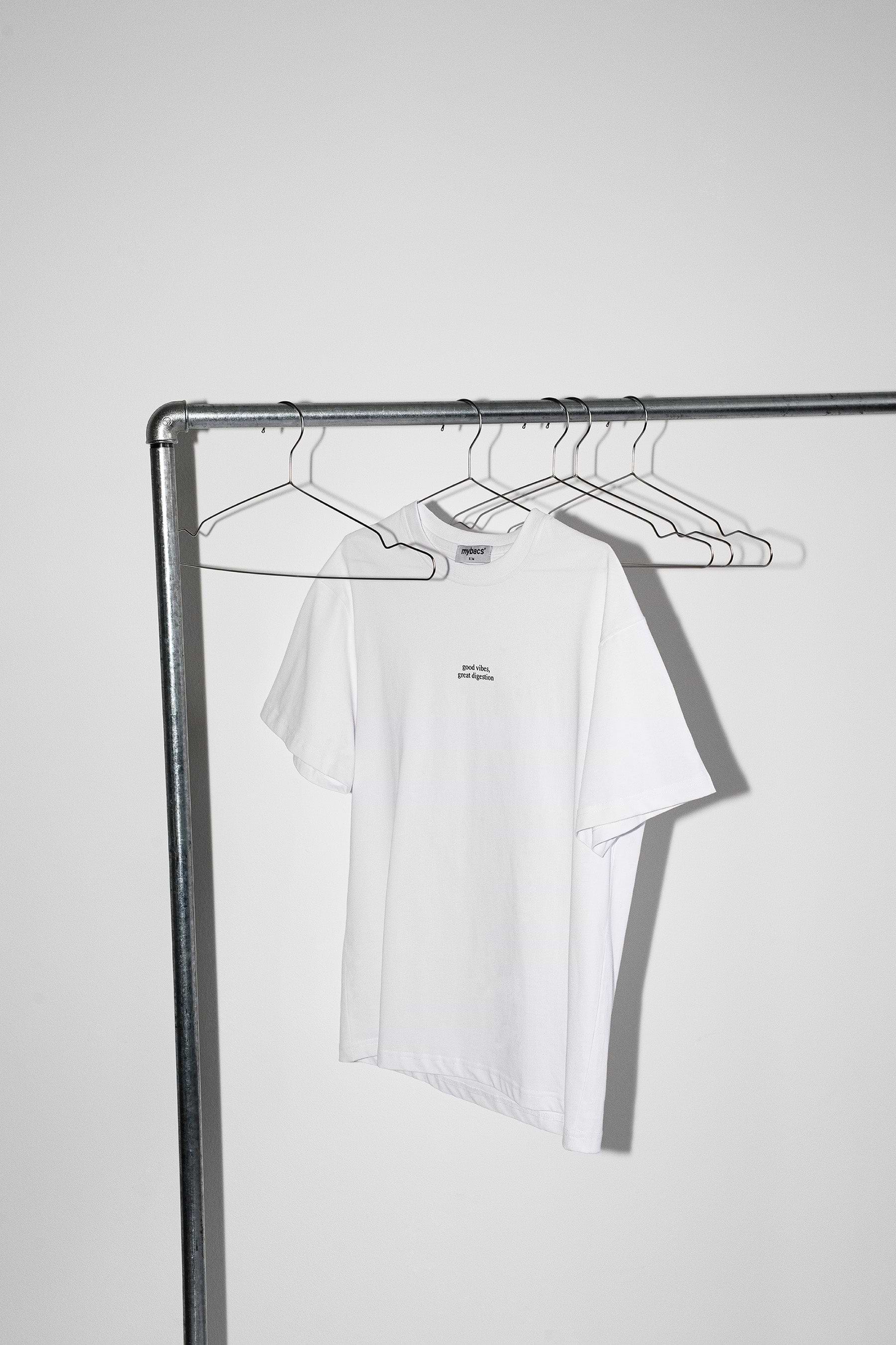 T-Shirt "Good vibes, great digestion"