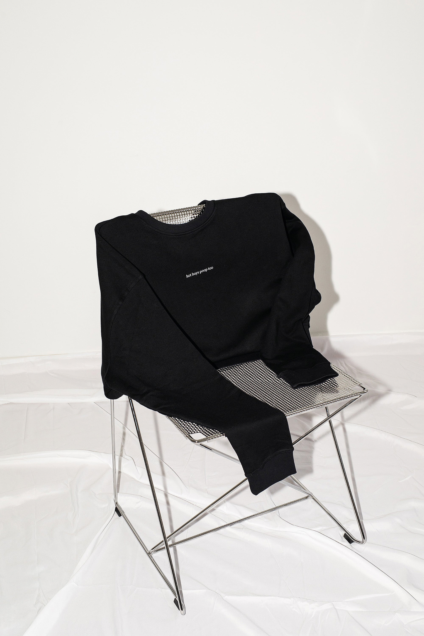 Sweatshirt "Hot boys poop too"