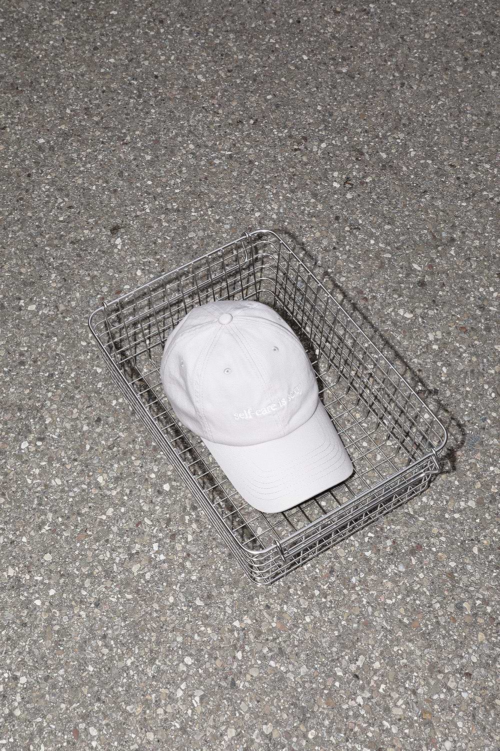 Cap "self-care is sexy" grey