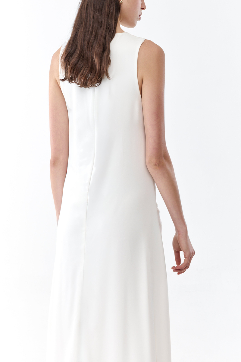 LORE WHITE