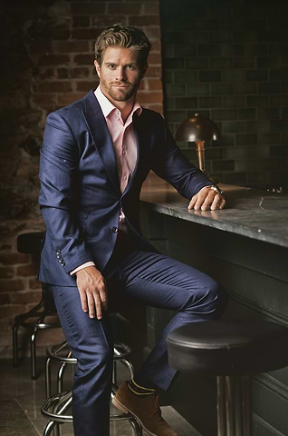 4 Ways of Rocking a Dress Shirt 4 Ways of Rocking a Dress Shirt