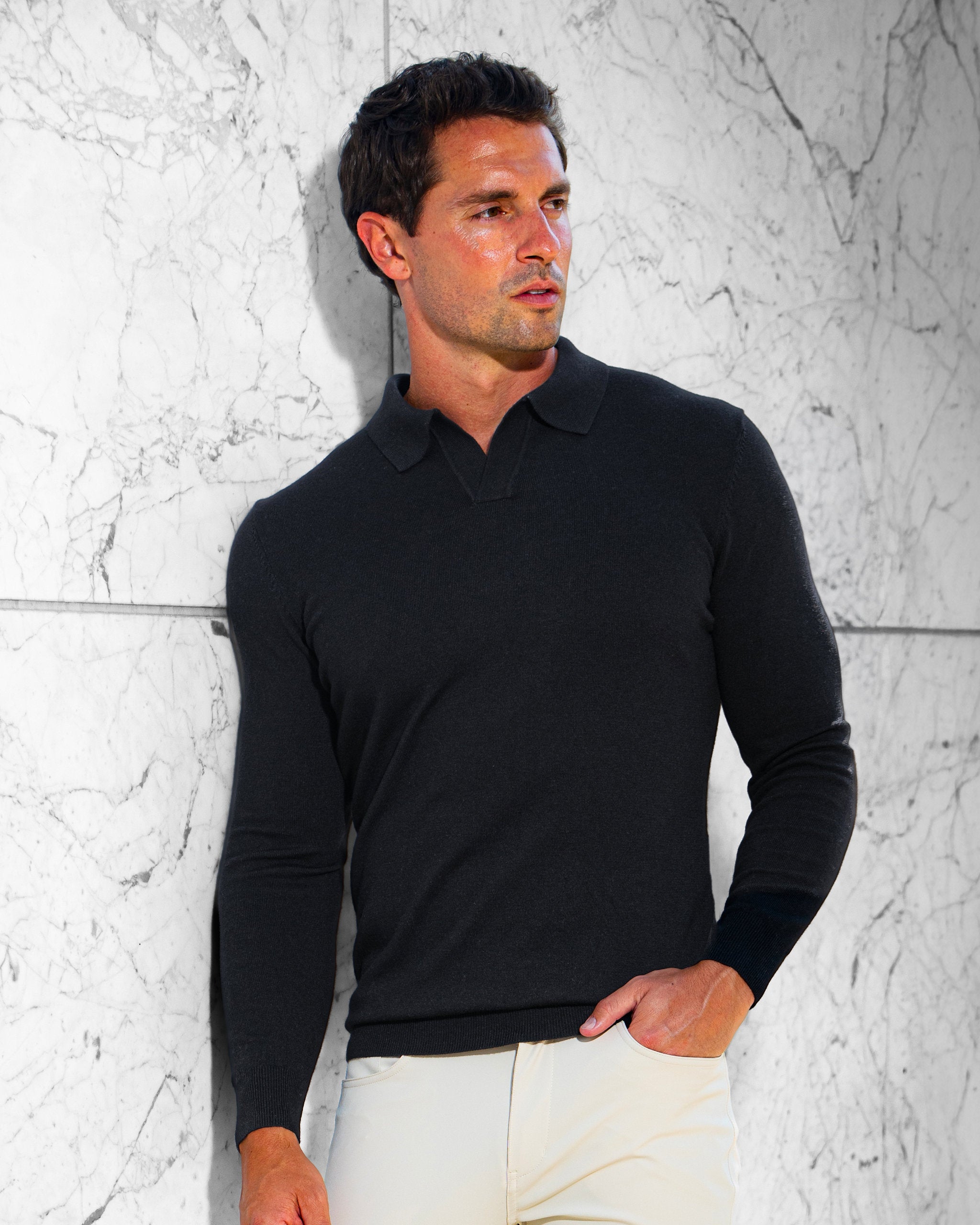 Buttonless Sweater Polo - Black