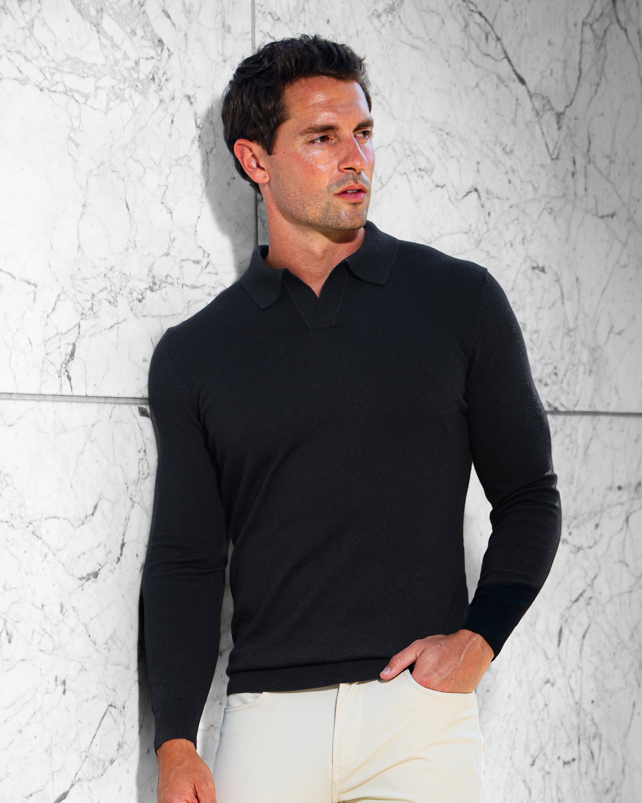 Buttonless Sweater Polo - Black