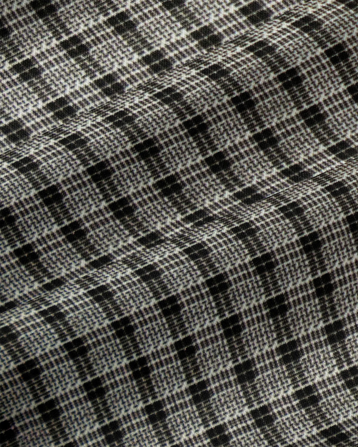 "The Mantle" White & Black Plaid