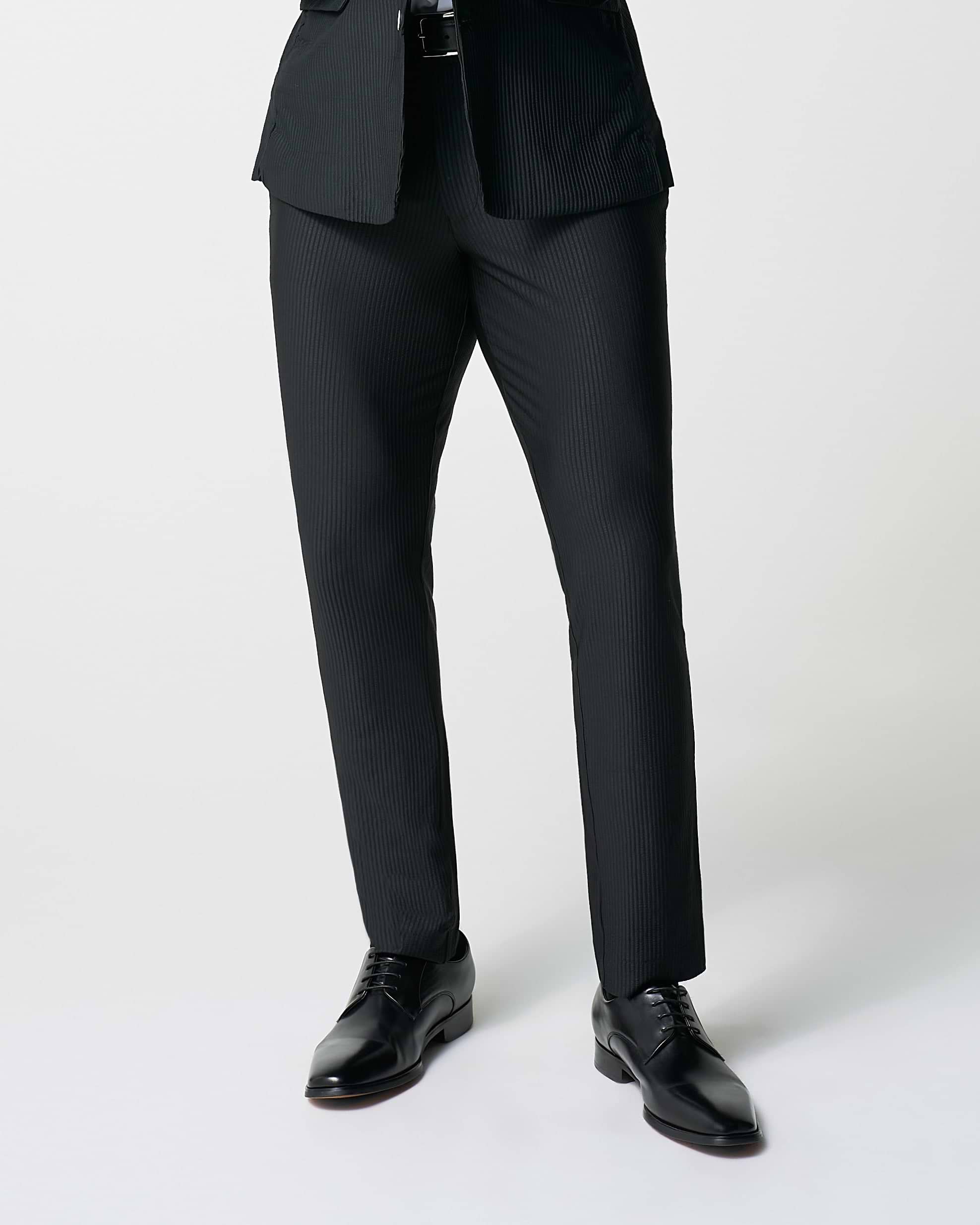 Athletic Fit Stretch Pants - Black Seersucker