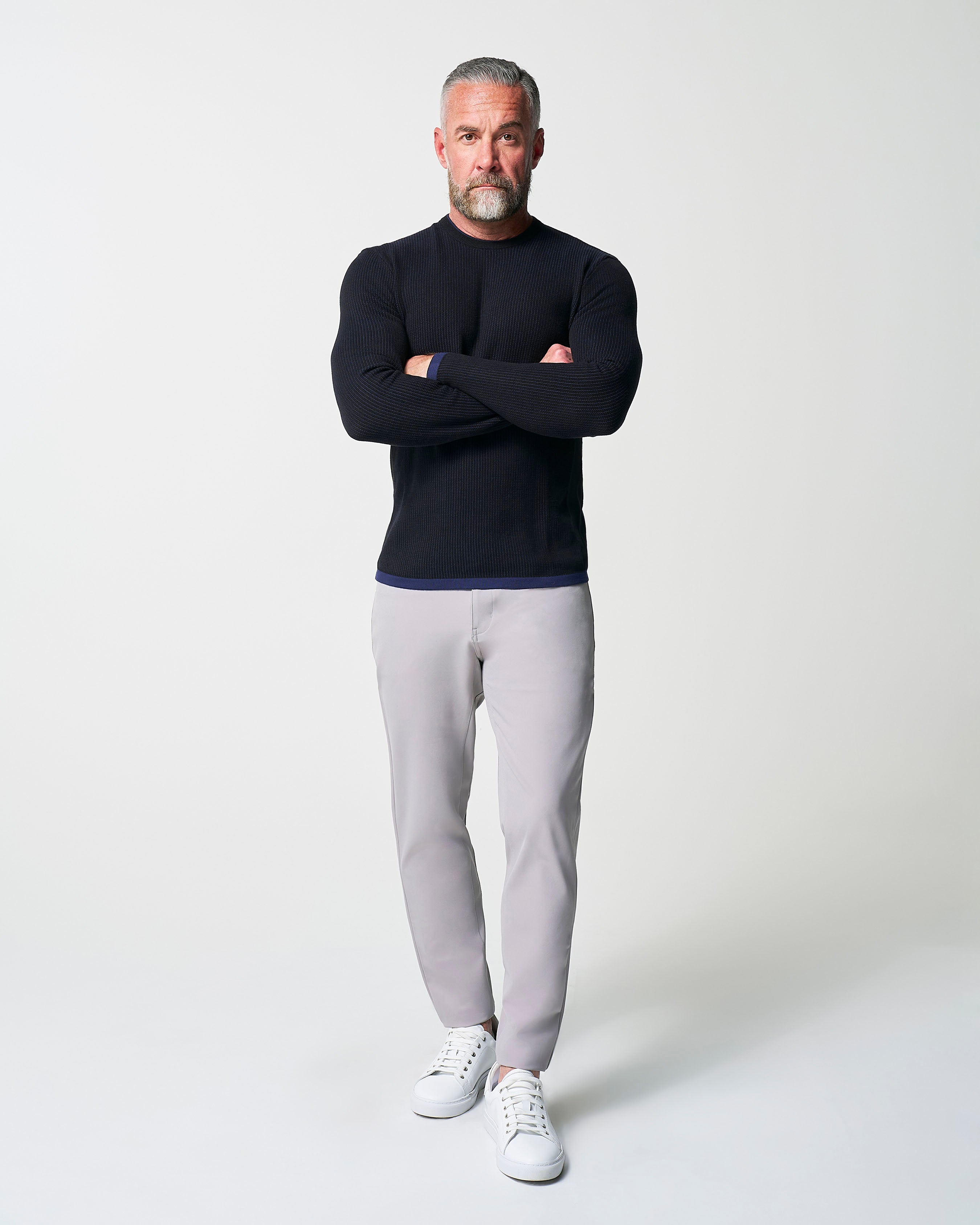 Lightweight Ribbed Knit Crewneck Sweater - Navy & Black