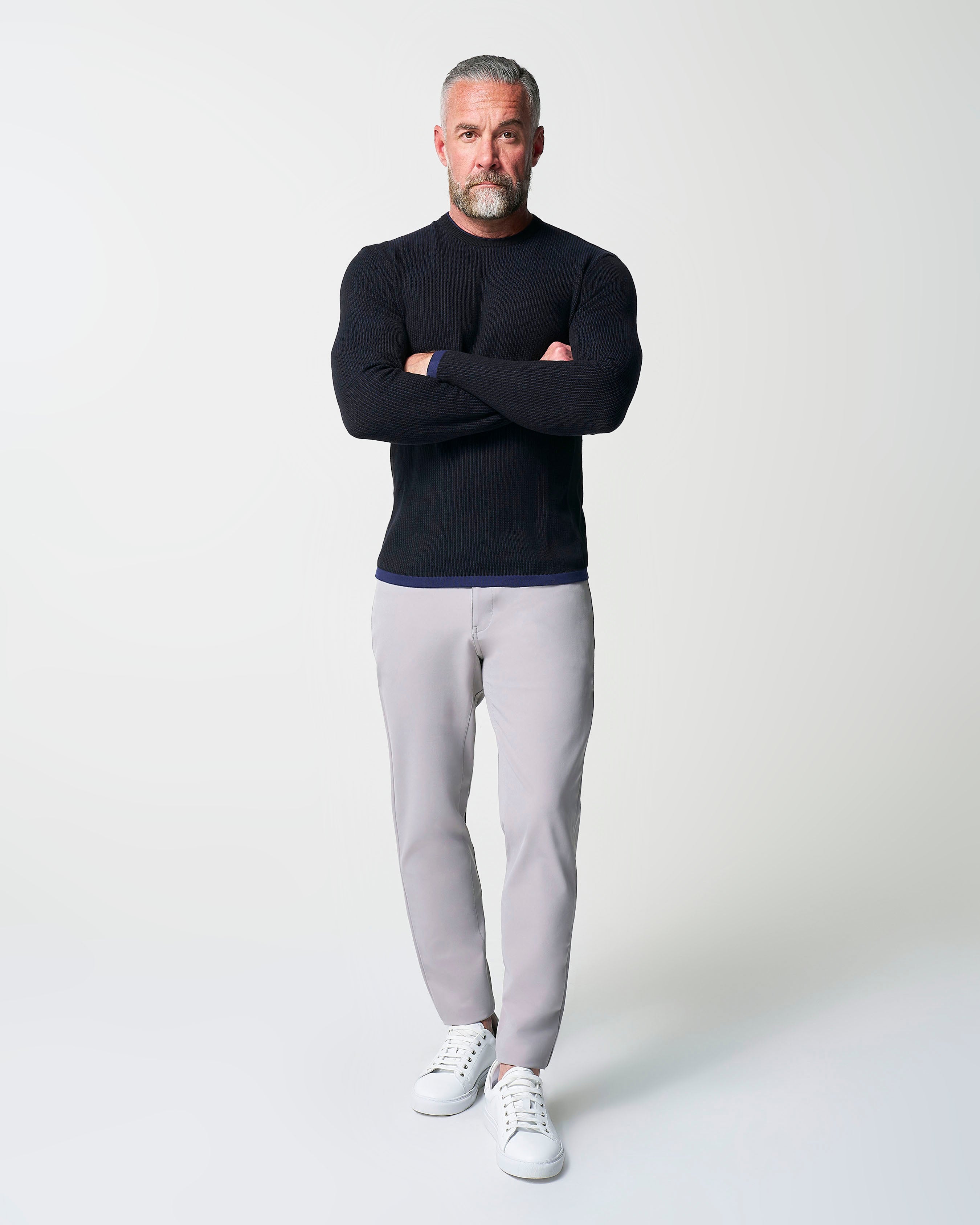 Lightweight Ribbed Knit Crewneck Sweater - Navy & Black