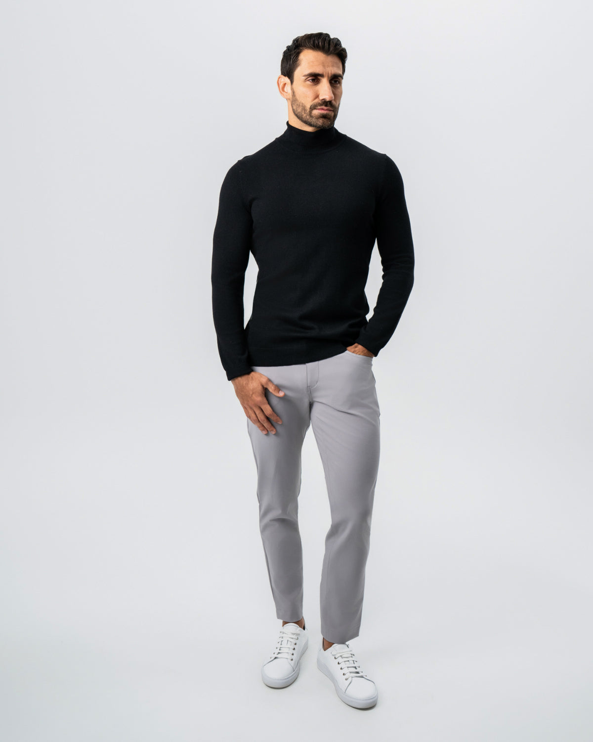 Mid-Weight Wool Turtleneck - Black