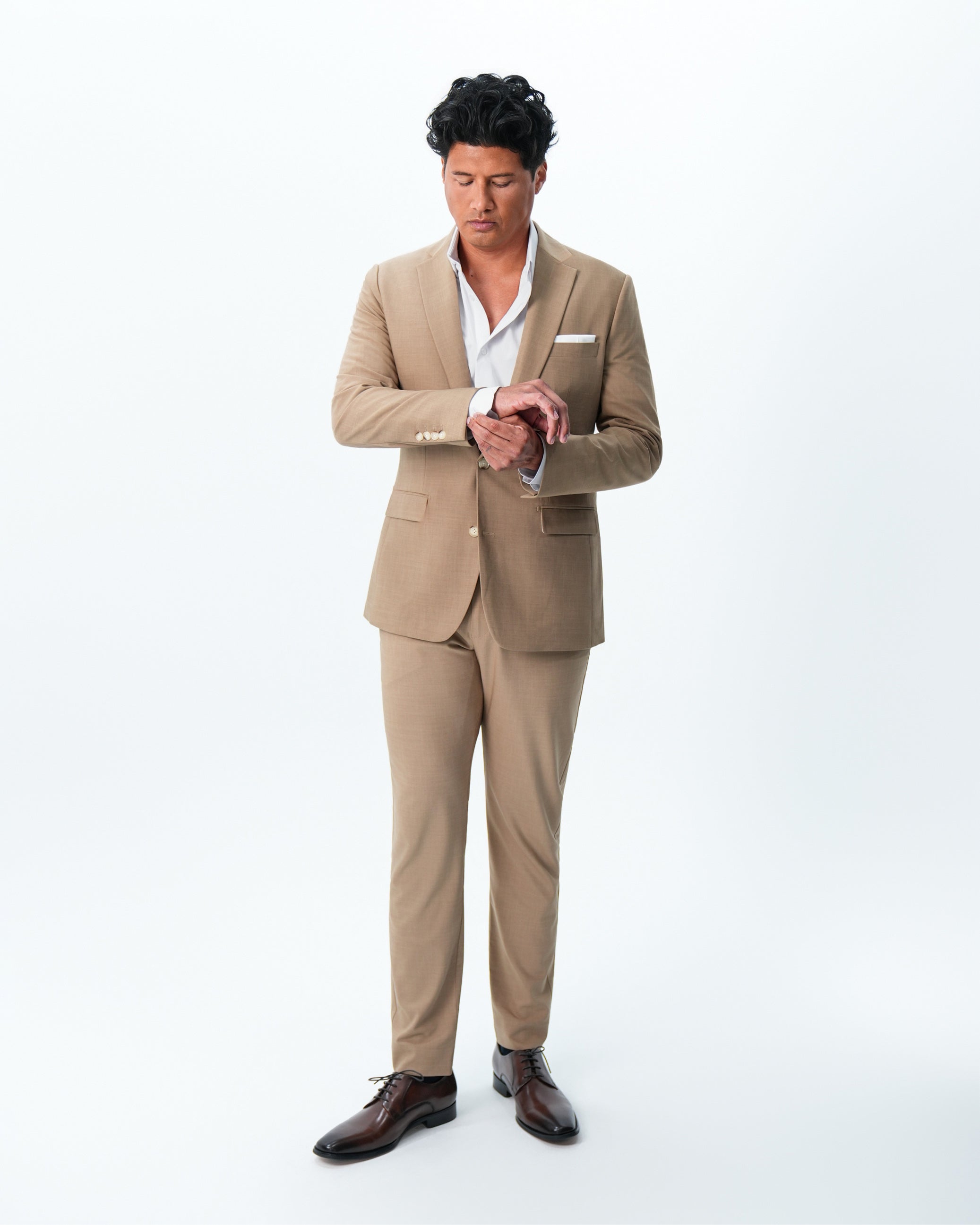 Athletic Fit Stretch Suit - Heathered Sand