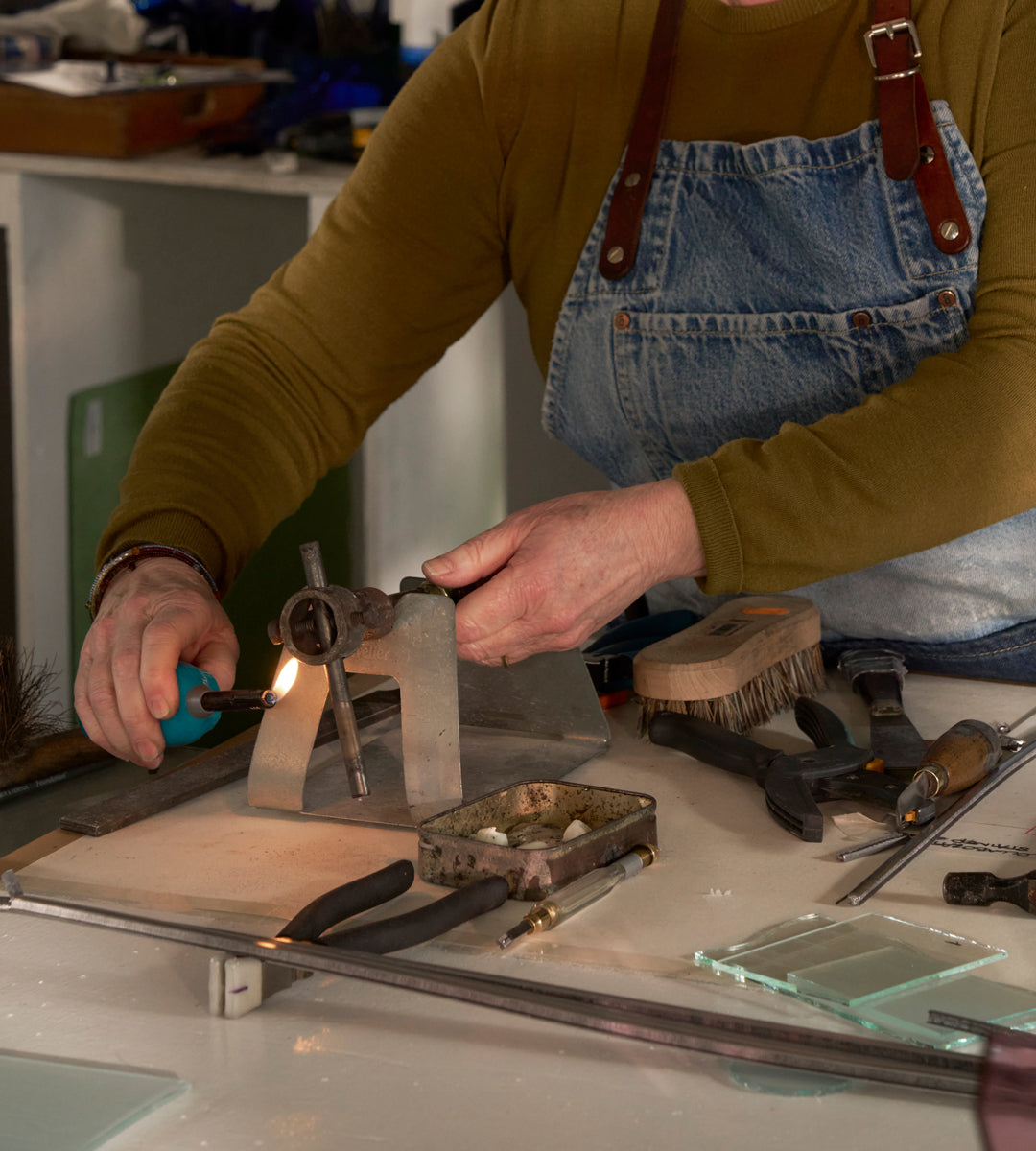 Deel één: Amanda Winfield, Abinger Stained Glass