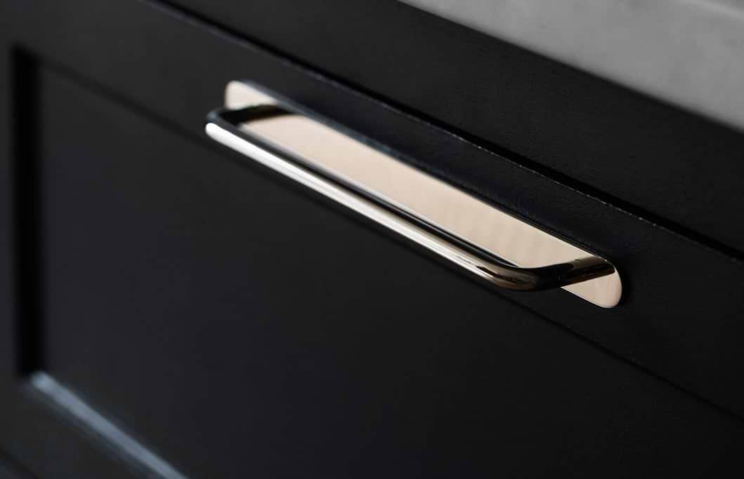 How to install our pull handles