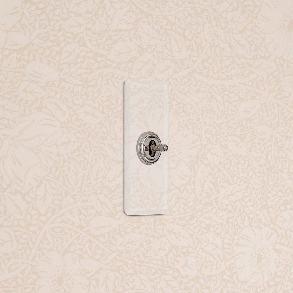 1G Architrave Centre Retractive Toggle Switch - Clear Polished Nickel