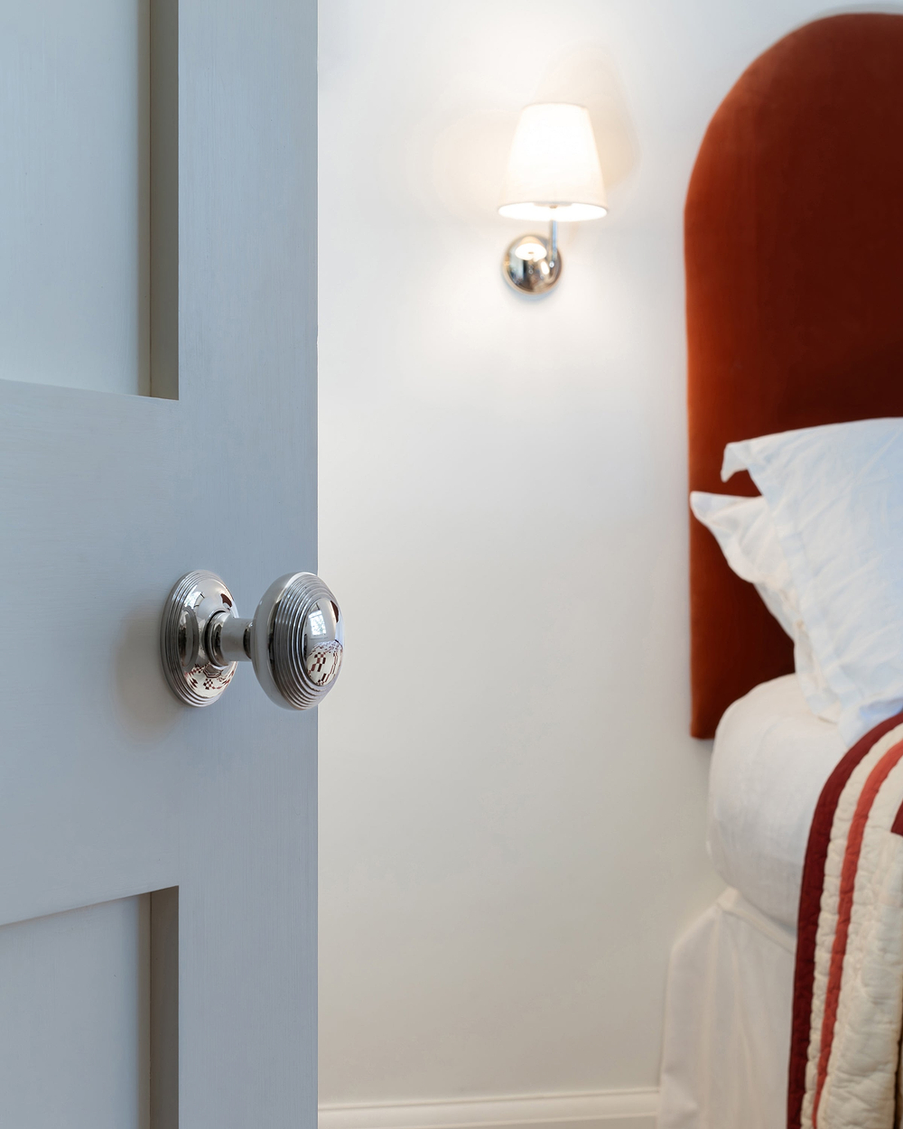 Poplar Sprung Door Knob - Polished Nickel