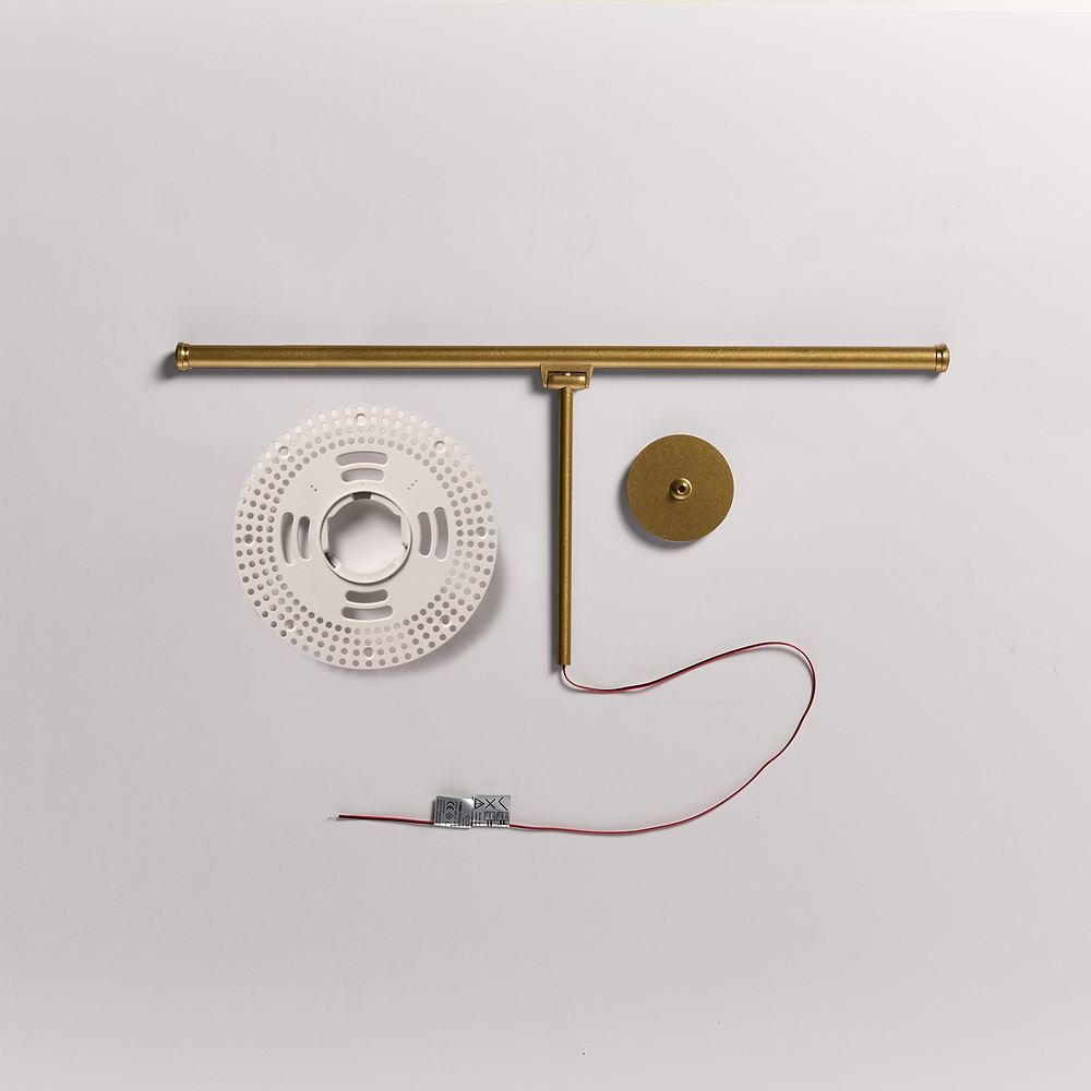 Taylor Medium Picture Light Body – Antique Brass