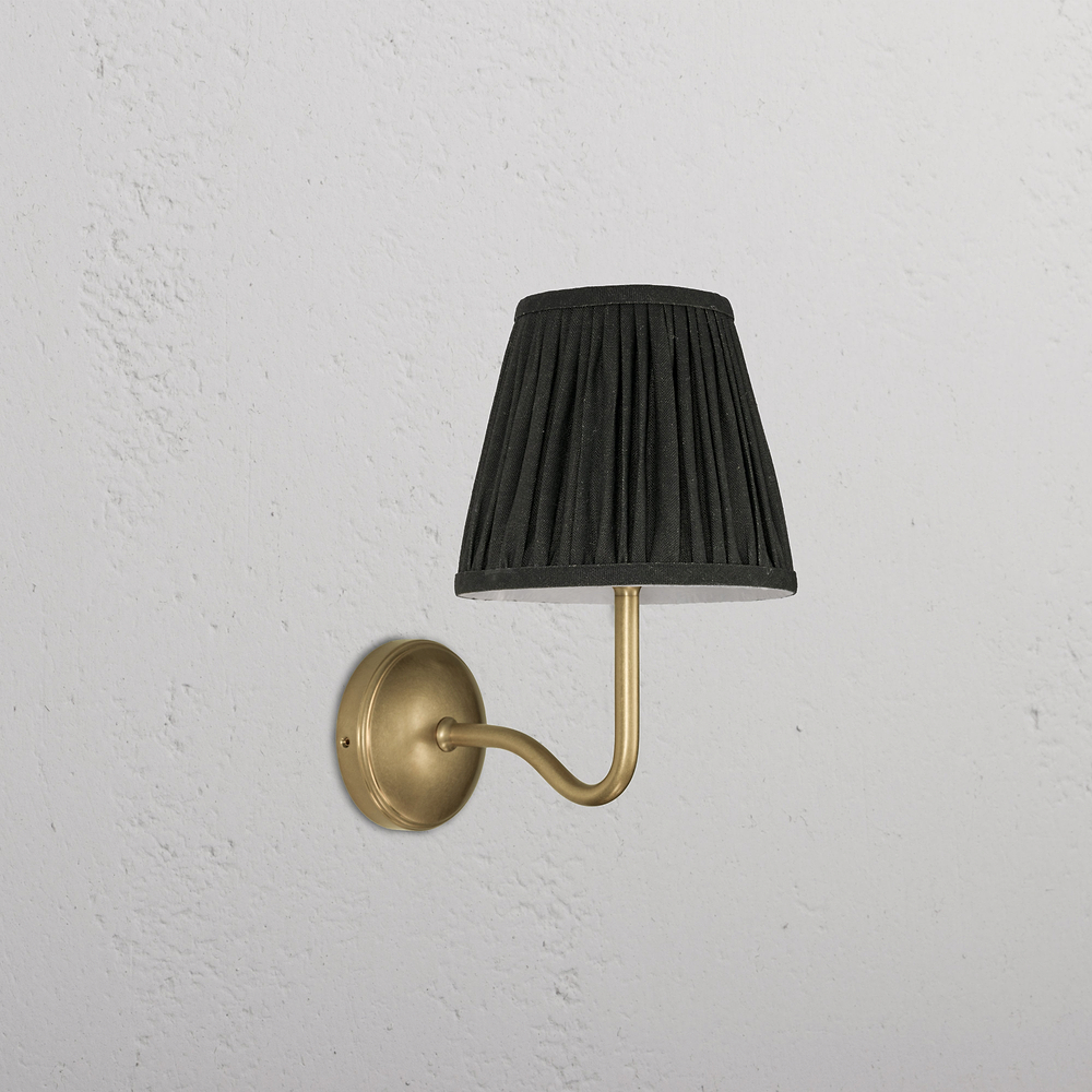 Malvern Applique da parete media plissettata in verde scuro - Ottone Antico