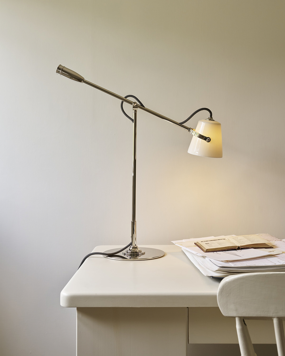 Richmond Lampe de Bureau Porcelaine Fine – Nickel poli