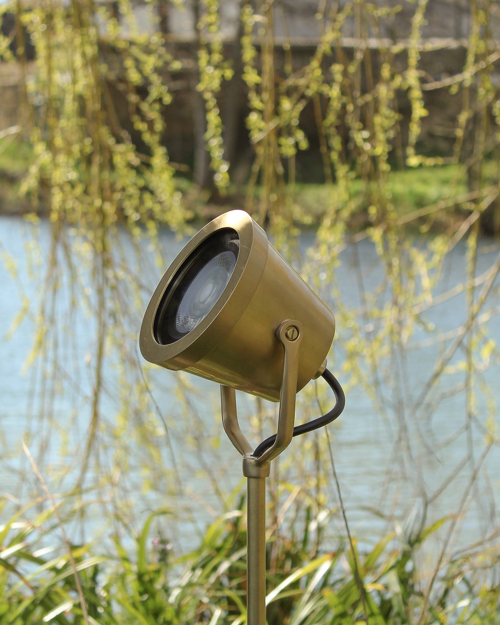 Cambridge Ground Floodlight – Antique Brass