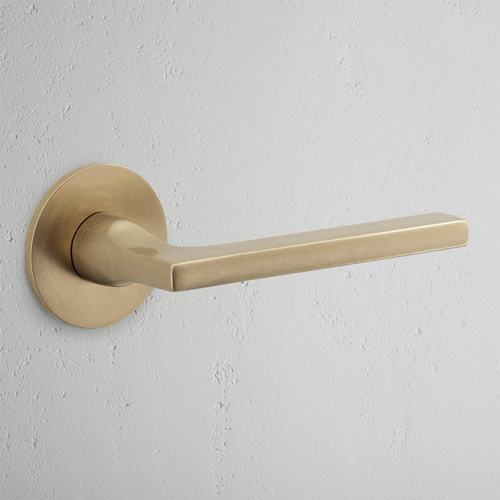 Clayton Maniglia a filo senza molla per porta (scandinava) – Ottone Antico