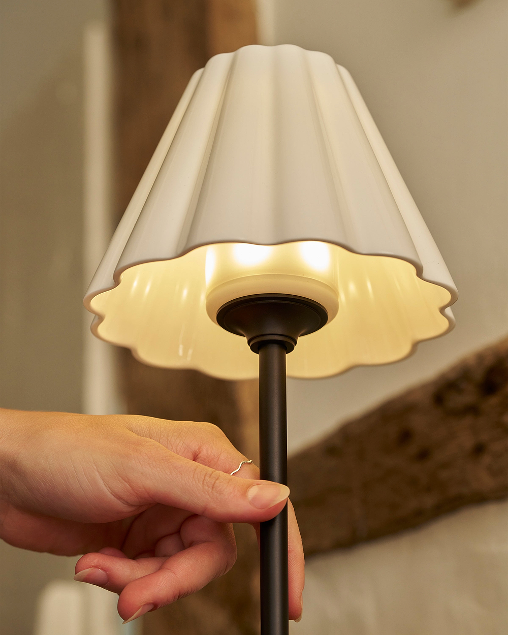 Cotswold Oplaadbare Tafellamp Fijn Porselein – Brons