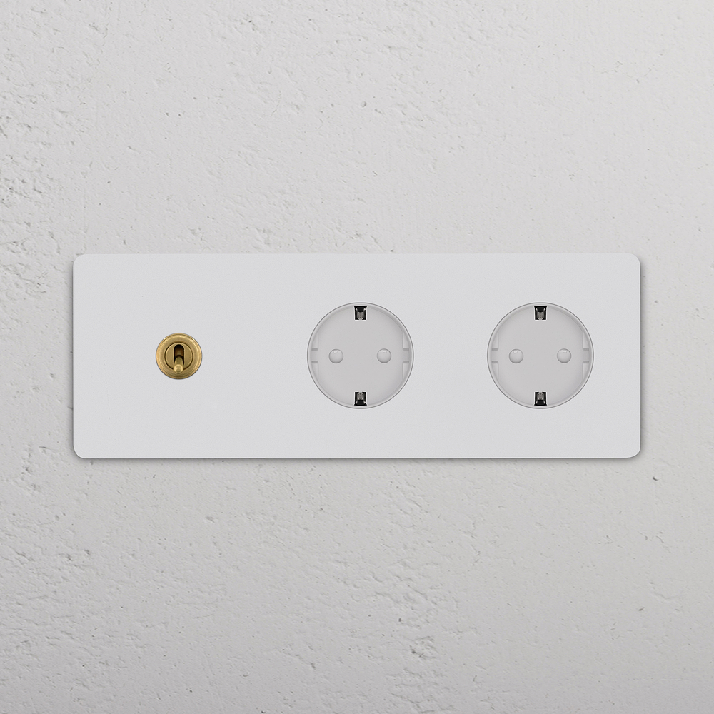Grove Interruptor de palanca triple y 2 enchufes Schuko tipo F – Latón antiguo y pintable | Blanco