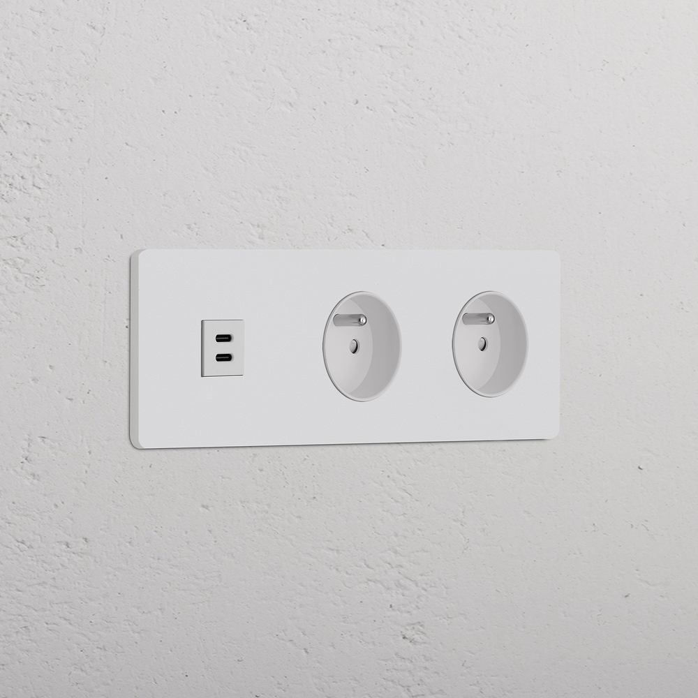 Grove USB-C-Anschluss (30 W) 1x + Französischer/Belgischer Steckdoseneinsatz (Typ E) 2x in Dreifachrahmen – Lackierbar | Weiss