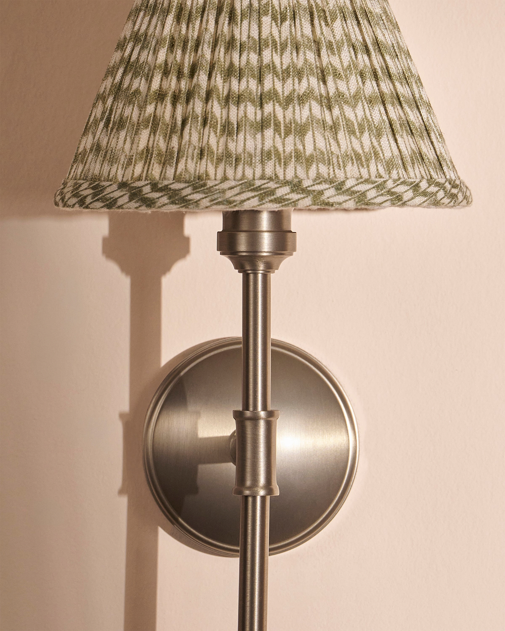 Cotswold Wall Light Pleated Moss Green – Satin Nickel