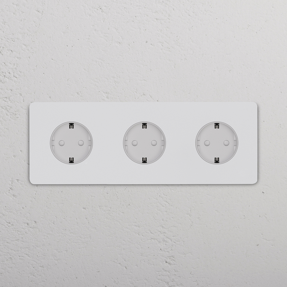 Grove Enchufe Schuko tipo F (marco triple) – Pintable | Blanco