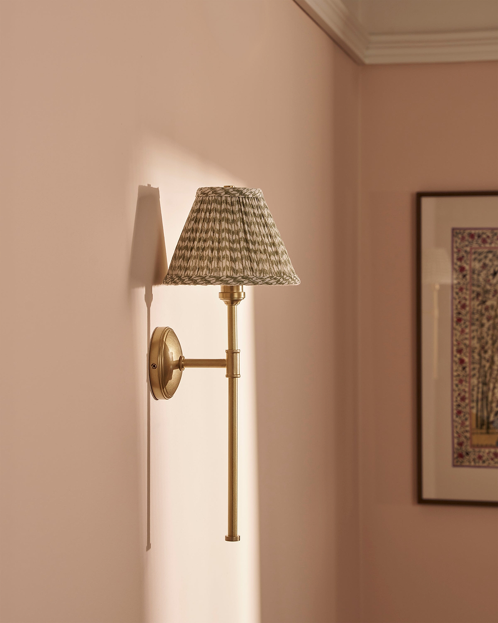 Cotswold Wall Light Pleated Moss Green – Antique Brass