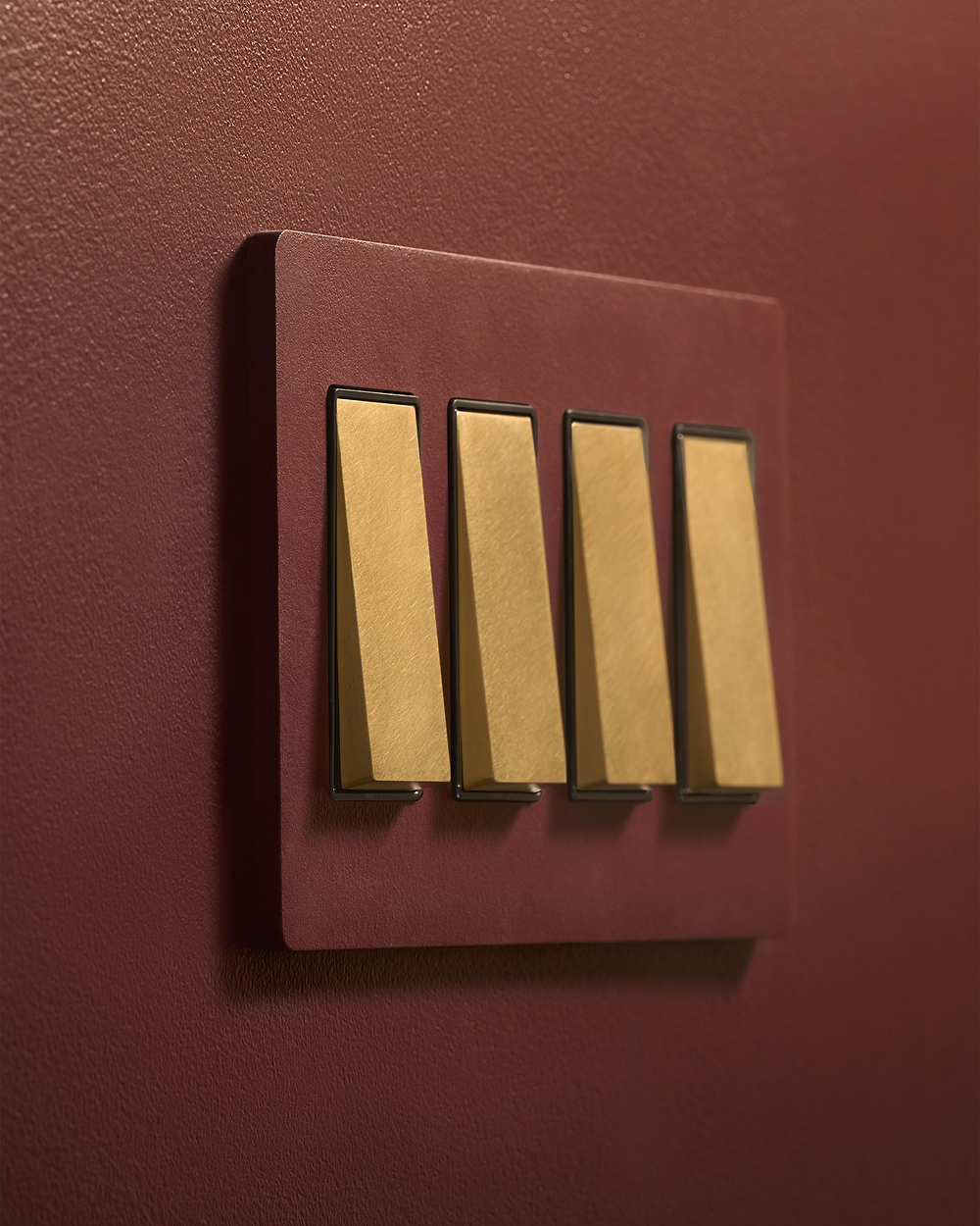 Grove 4G Rocker Switch – Paintable Antique Brass | Black