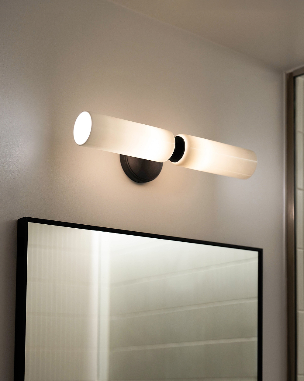 Claremont Medium Wall Light Fine Porcelain - Bronze