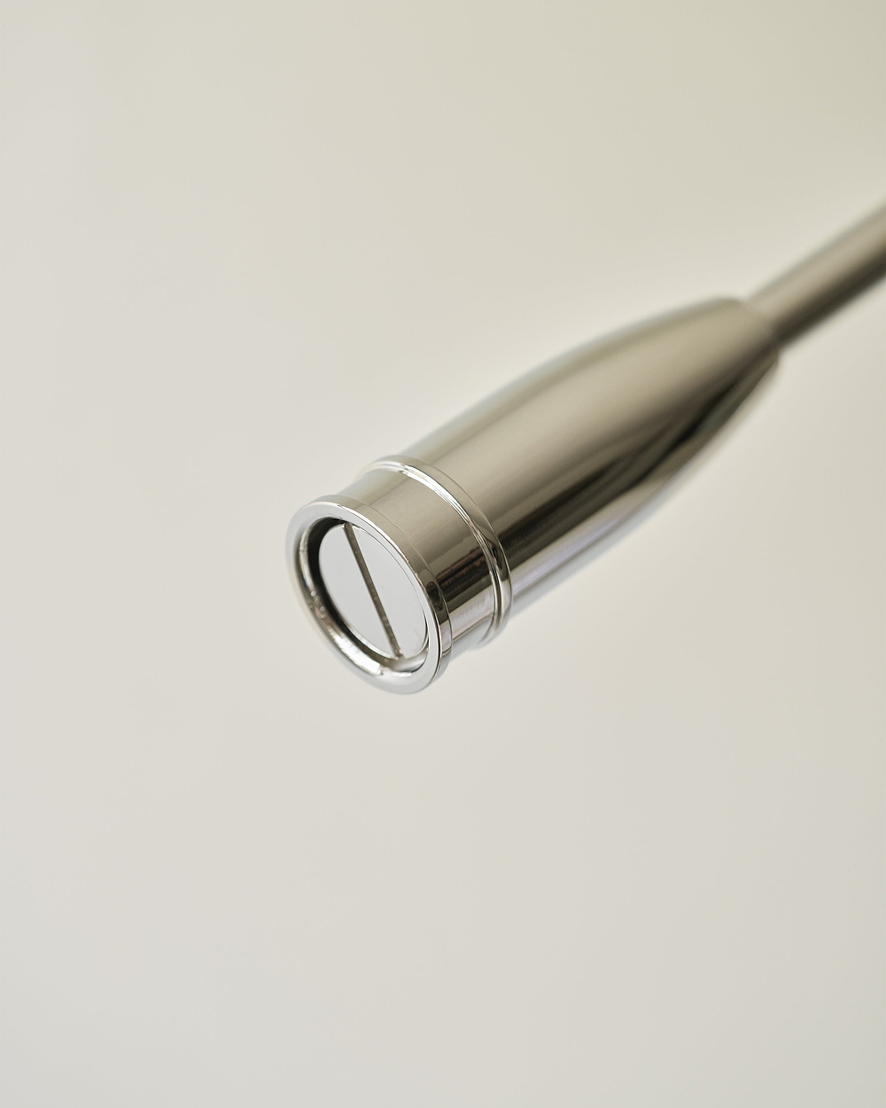Richmond Lampe de Bureau Porcelaine Fine – Nickel poli