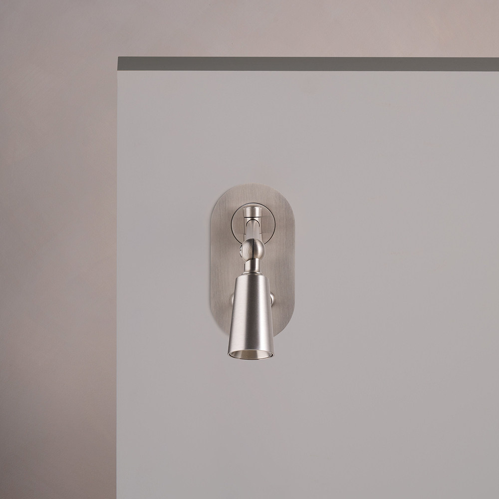 Sloane Leseleuchte mit 2 Kipphebelschaltern – Satinnickel