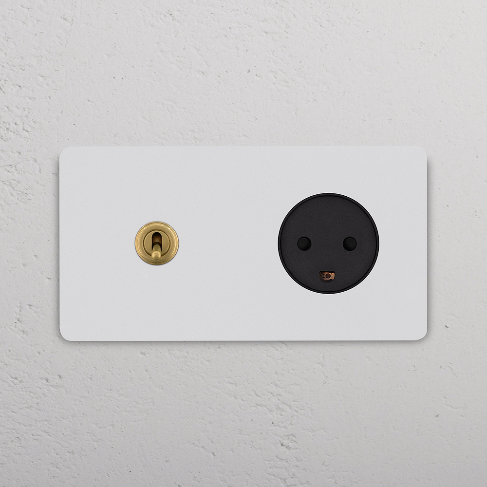 Grove Interruptor de palanca doble y enchufe danés tipo K – Latón antiguo y pintable | Negro