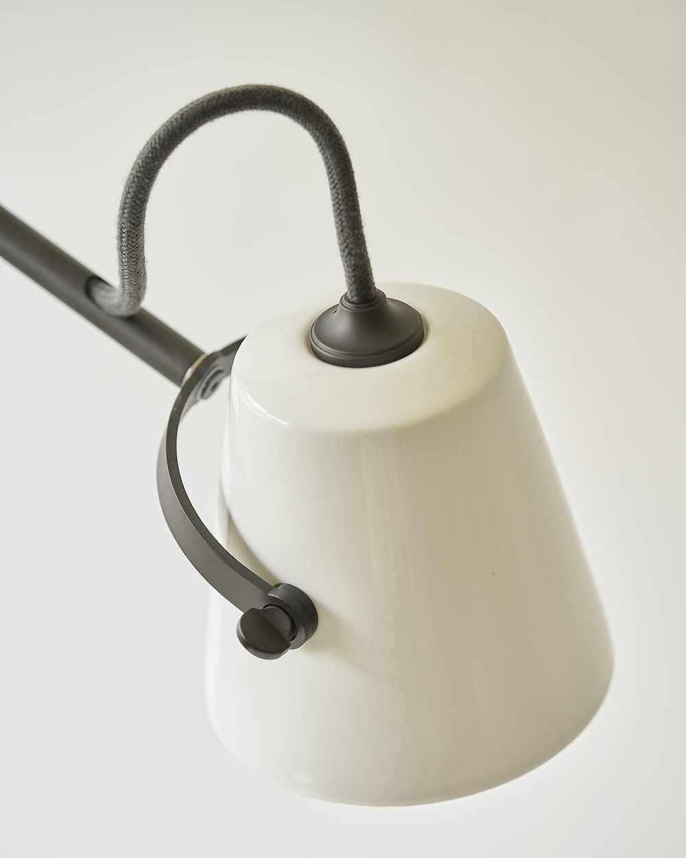 Richmond Bureaulamp Fijn Porselein – Brons