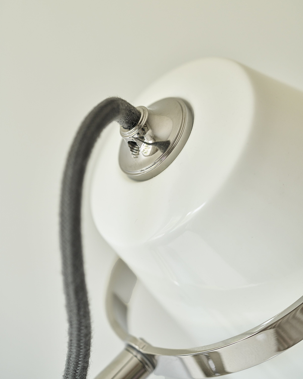 Richmond Lampe de Bureau Porcelaine Fine – Nickel poli